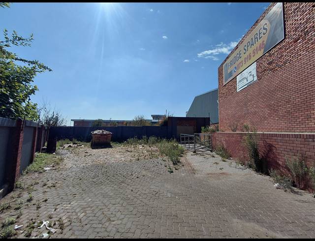 186M² WAREHOUSE TO LET IN CLAYVILLE